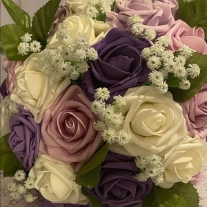 4 bouquets and 4 boutonnières